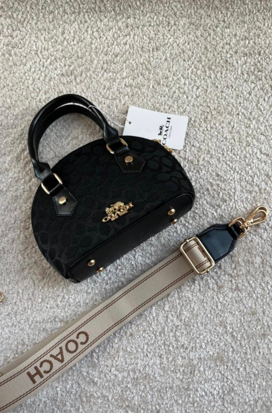 کیف دخترانه دستی / دوشی مدل نیمگرد طرح کوچ (coach) جنس چرم مصنوعی