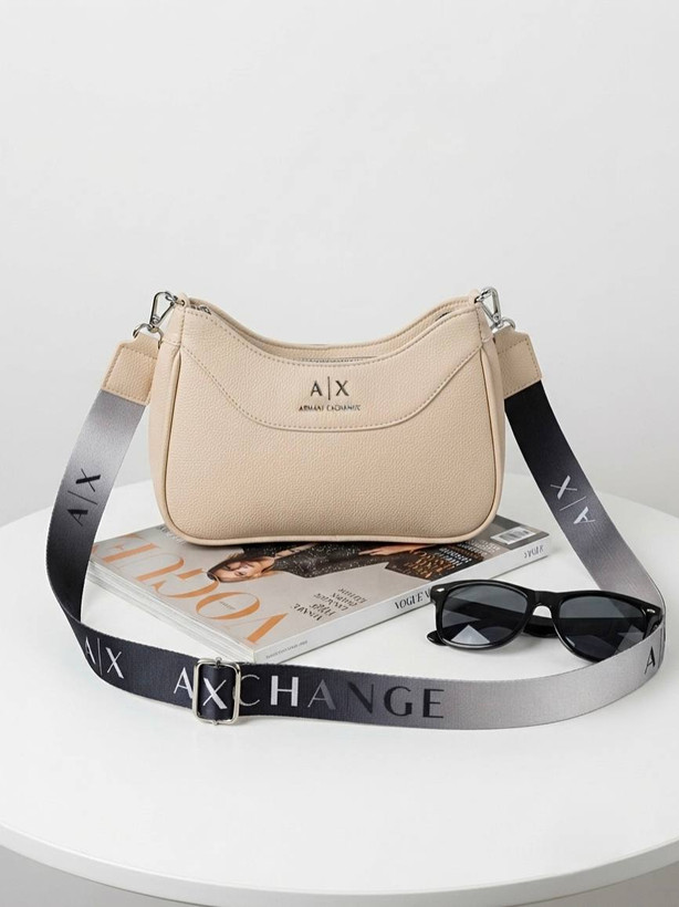 کیف زنانه دوشی جنس چرم مصنوعی شرانگ برند Armani