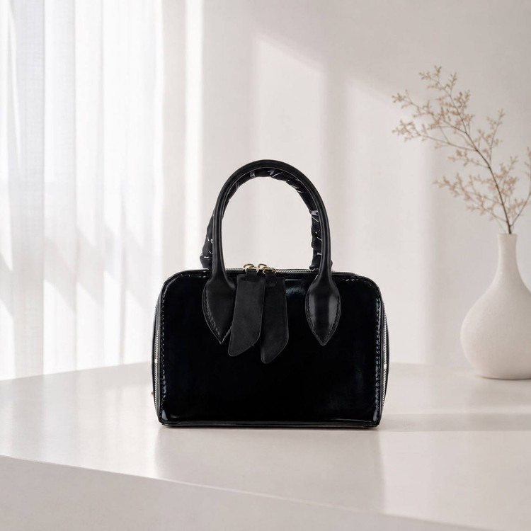 کیف زنانه مدل دستی دوشی جنس چرم مصنوعی خارجی طرح جیوانشی Givenchy