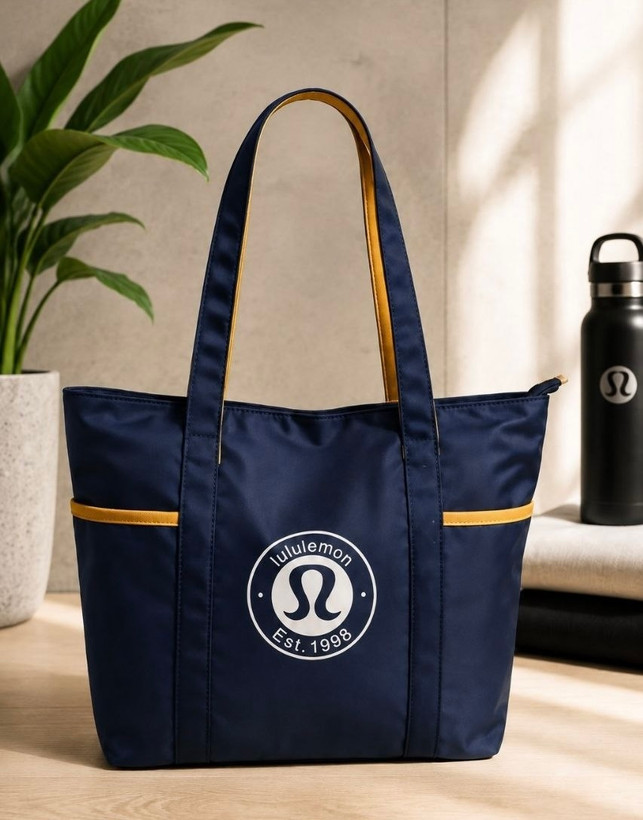 کیف زنانه دستی (تت بگ) طرح لولولمن (lululemon) جنس پارچه غواصی