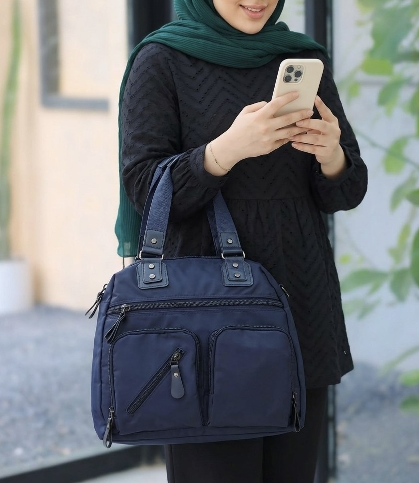 کیف زنانه دستی و دوشی مدل جلو دوجیب جنس پارچهای ضدآب