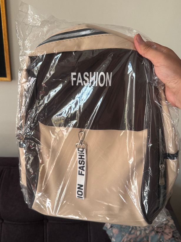 کوله پشتی اسپرت مدل جلو جنس پارچه برزنتی نانسی طرح فشیون Fashion