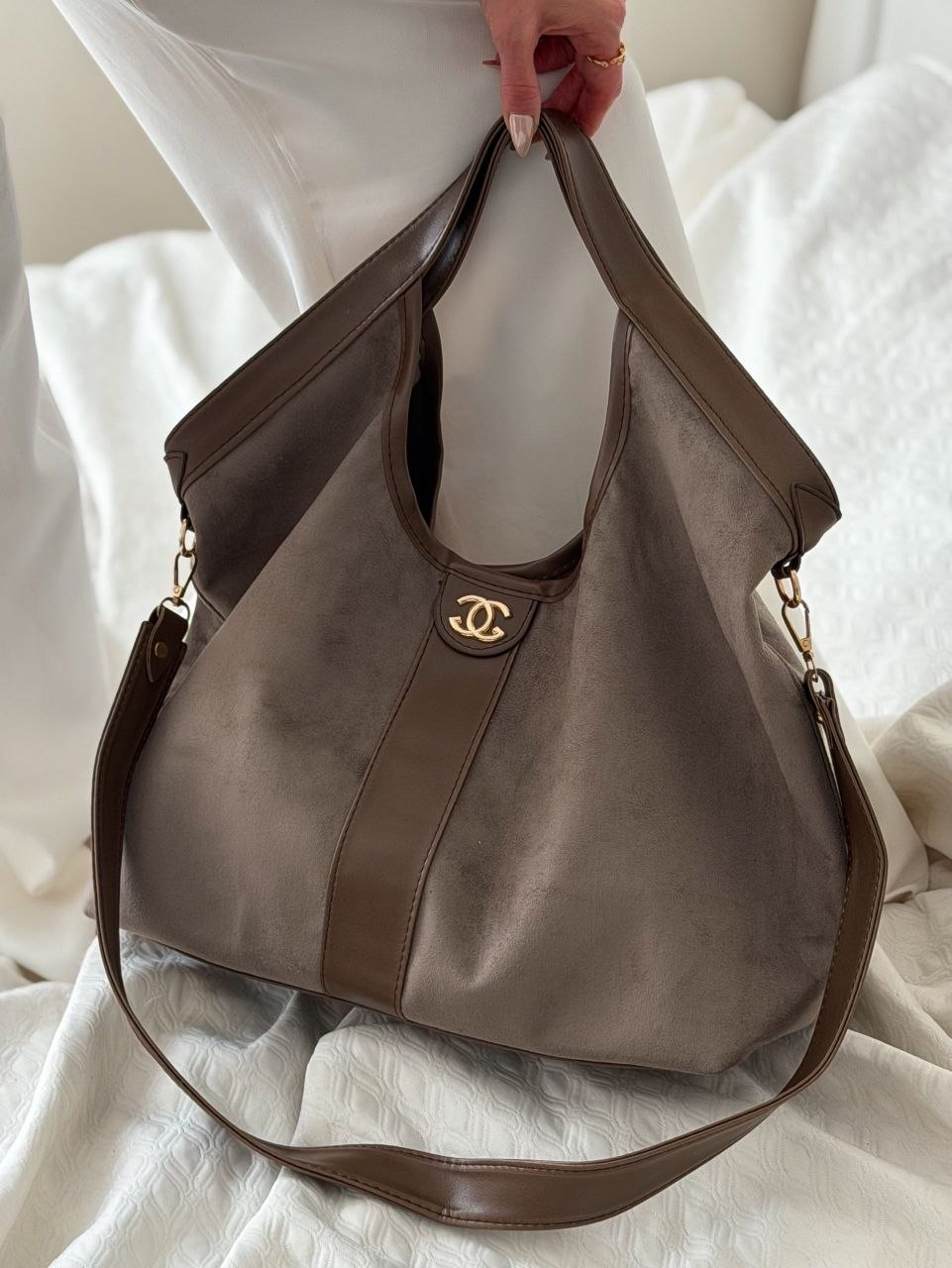 ‌کیف زنانه دستی و دوشی مدل شُل جنس جیر خارجی ترند پاییز طرح گوچی Gucci